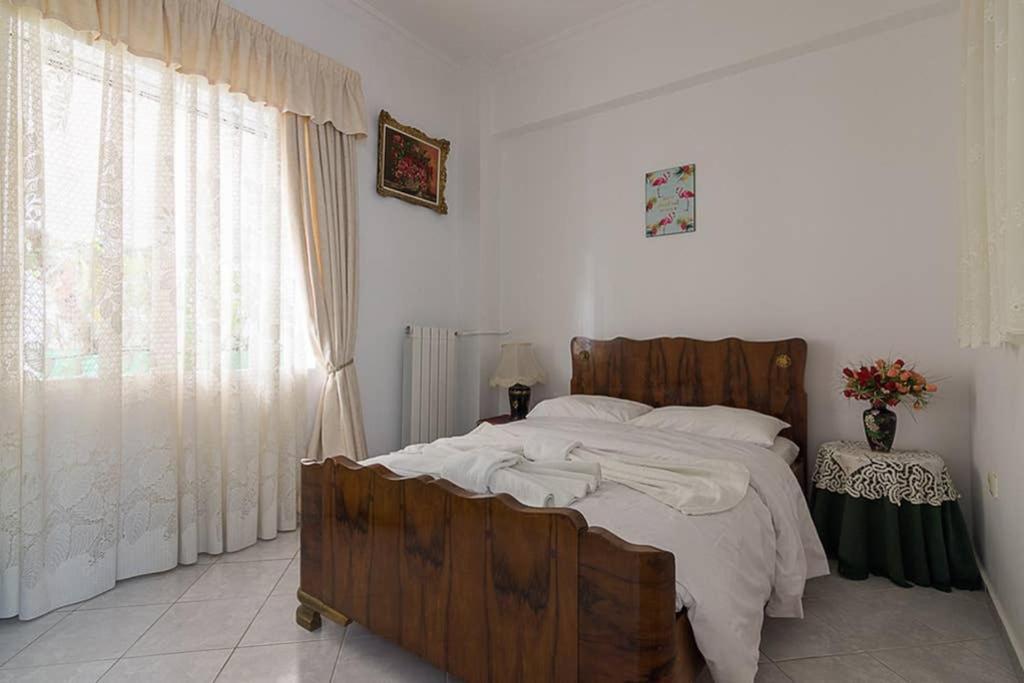 Vintage Style Apartment With Beautiful Backyard Atenas Exterior foto